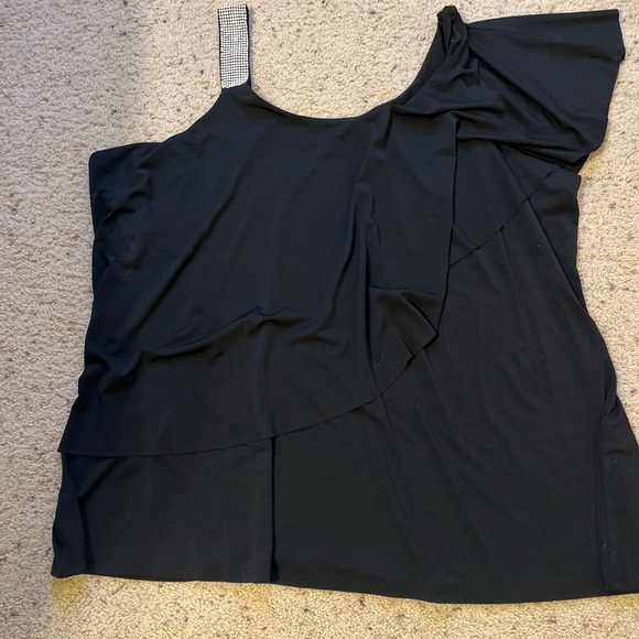 Elegant Black Women's Top - Picture 2 of 2